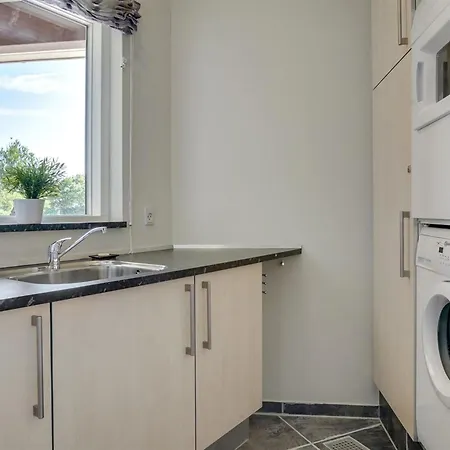 Helena - 250m From The Sea By Interhome