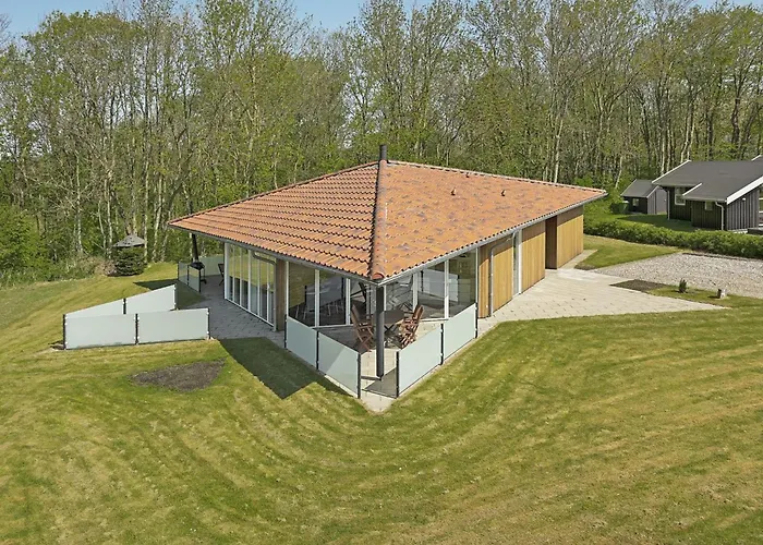 Helena - 250m From The Sea By Interhome Дом отдыха