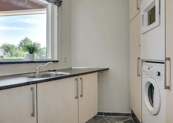 Helena - 250m From The Sea By Interhome